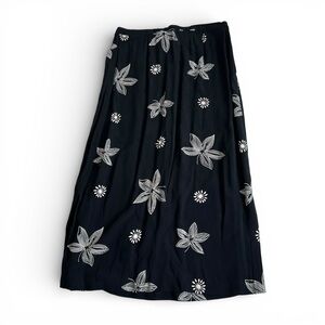 Putumayo Floral Sun Resort Beach Black and White Skirt L